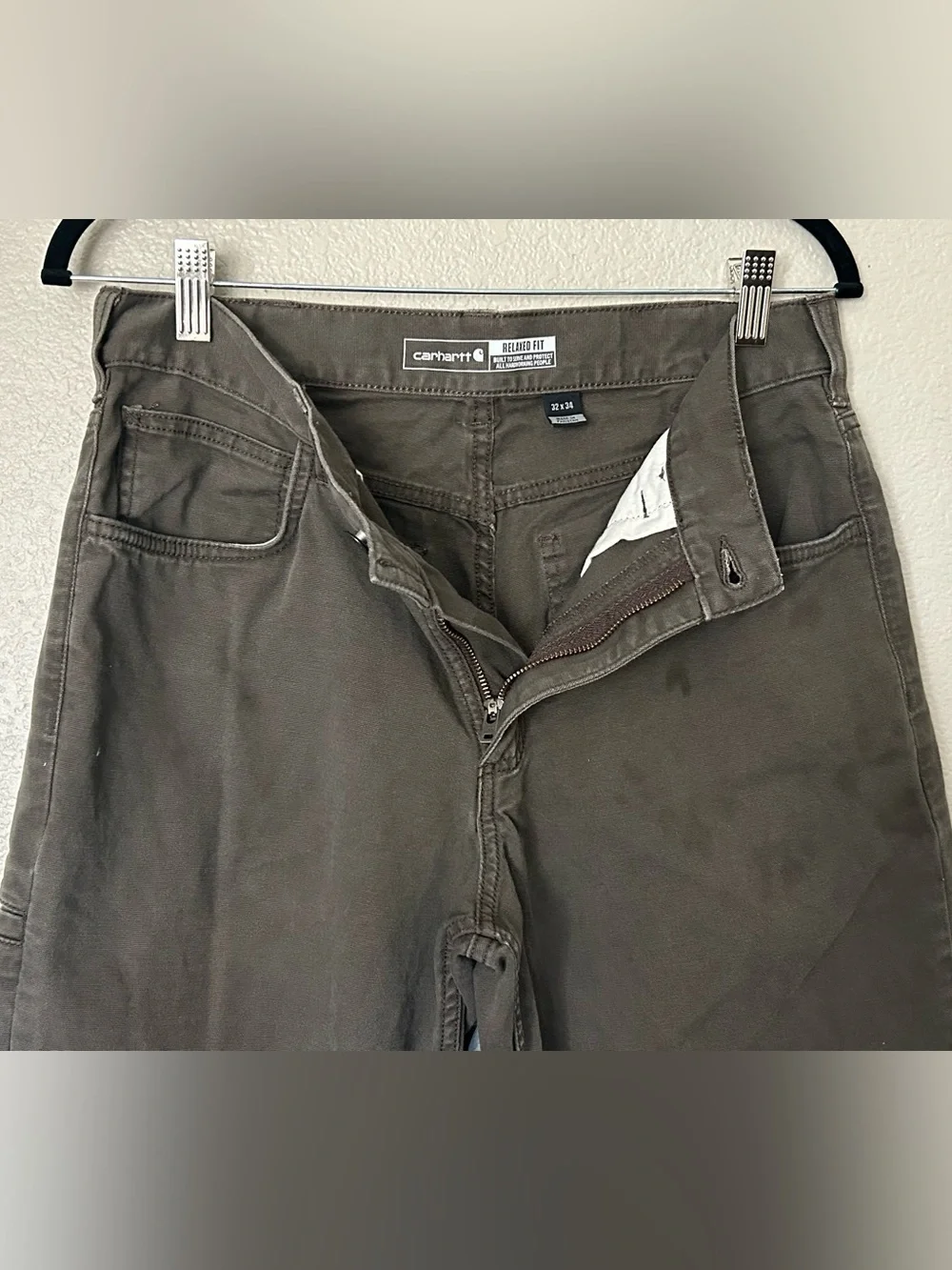 Carhartt Men's 32x34 Relaxed Fit Durable Utility Work Pants Farm-Worn